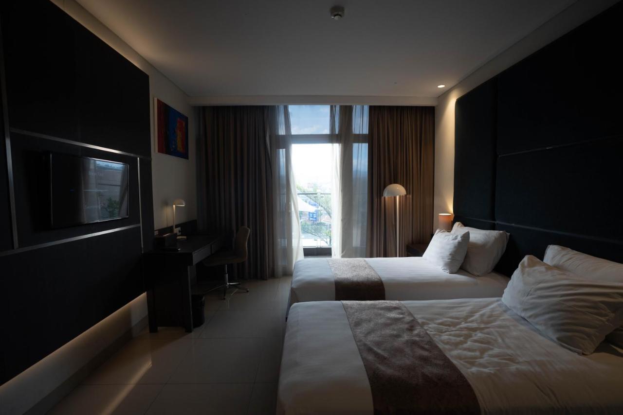 Grandia Hotel Bandung Exterior foto